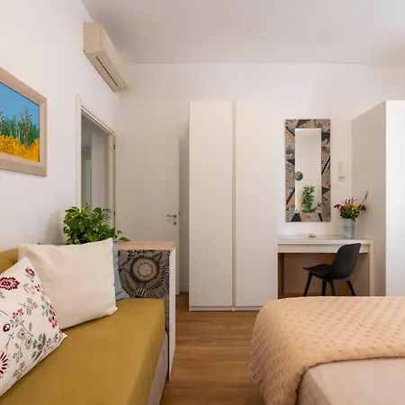Clio 2 Bedroom 2 Bathroom Rome